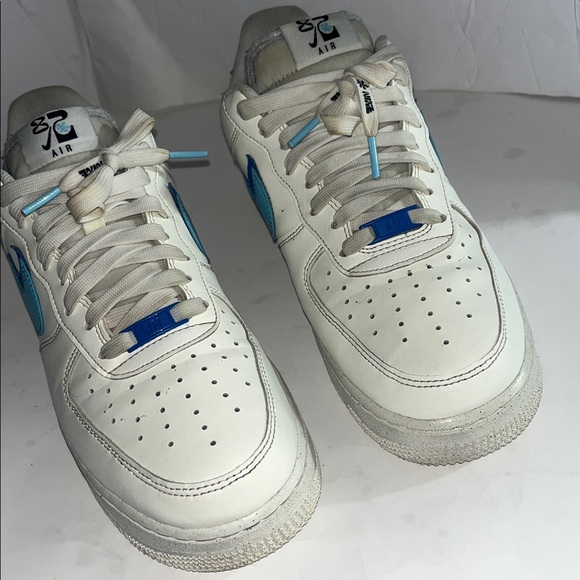 Nike Men's White and Light Blue Sneakers - Picture 12 of 12